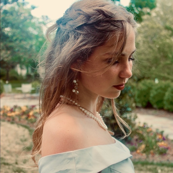 Meet your Posher, Hailey - Picture 1 of 1